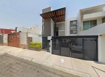 Casa de 3 habitaciones, Querétaro · Invierte Hoy en Una Propiedad con Alto Potencial - Bonita Casa en Colinas del Cimatario