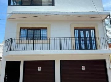 Casa · 230m² · 3 Recámaras · 1 Estacionamiento · Departamento Amueblado en Zona Centro