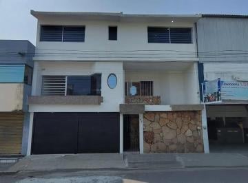 Casa · 100m² · 3 Recámaras · 3 Estacionamientos · Casa en Venta en Floresta, Veracruz