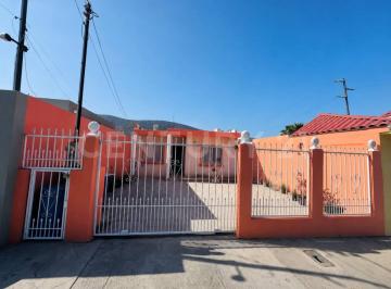 Casa · 89m² · 2 Recámaras · 2 Estacionamientos · Casa en Venta en Valle Dorado, Ensenada B. C.