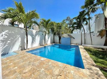 53a6a364c8cf345bbb4d05ab1aa7a2acf953f776e11daaf8846226c91f2bf056 · Casa en Venta en Cumbres, Cancún | Esquina con Alberca y Jardín