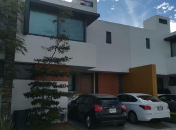 Casa en condominio de 3 habitaciones, Zapopan · Se Renta Casa en Condominio de 3 Recámaras con Cuarto y Baño de Servicio