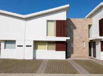 1 · Casa en Condominio en Venta en El Fraccionamiento "Puerta Paraiso" en Punta Juriquilla, Querétaro