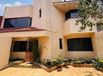 Casa de 5 habitaciones, Xochimilco · Venta Casa de 3 Pisos, 5 Recamaras con Jardín y Terraza