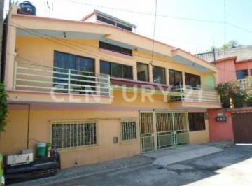 Casa · 400m² · 6 Recámaras · 1 Estacionamiento · Casa en Venta en Venta en Santa María Nativitas, Xochimilco, Cdmx