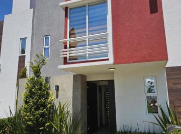 Casa en condominio · 96m² · 3 Recámaras · 2 Estacionamientos · Casa Nueva en Venta en Toluca con Salida Rapida a Naucalpan