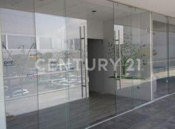Local comercial · 67m² · Renta de Local Comercial en Plaza Pabellón Las Torres, Boulevard Las Torres