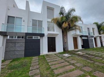 939fec9b59964ecaa3ff1869b50ee66eefeeec321bf9a59acf4b0644372916bb · Casa en Venta en El Refugio | Condominio Alvento | 3 Niveles
