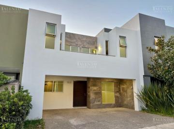 Casa de 3 habitaciones, Zapopan · Casa en Renta en Valle Imperial Zapopan Jalisco