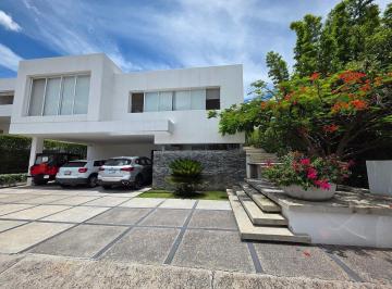 40ede38047616d5efe94e90c5af7876f8ae5d5e14bf7c007ef482adc93b49b3e · Casa en Venta en Jurica | Club Regency | 2 Niveles