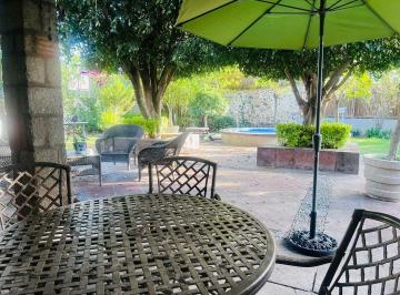 b32949635bb0e11ac14a2799f61bf4887db4be2c29f867057f3df05a68803b8c · Casa en Venta en Jurica, en Esquina, de 1 Nivel