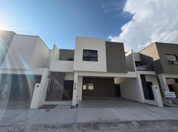 Casa de 3 habitaciones, Arteaga · Casas en Venta en Hacienda El Milagro en Arteaga