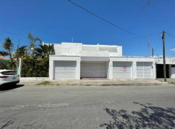Casa · 628m² · 3 Recámaras · 4 Estacionamientos · Casa en Venta en Campeche: Col. Prado