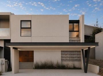 d98cfdab7242d2a6dd1d69c29575e22e2c0ebaa73d0eed4a627e216b198f80fe · Casa en Renta en Altozano | Condominio Cumbre