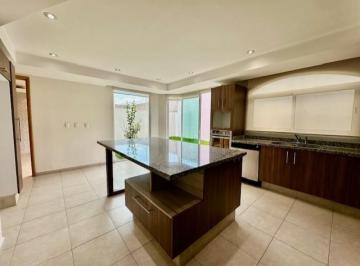 Casa en condominio de 4 habitaciones, Metepec · Casa en Venta en Metepec, Zona de Sams, Costco, Galerias, Escuelas y Bancos