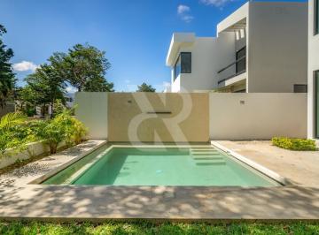Casa · 360m² · 4 Recámaras · 2 Estacionamientos · Venta Casa Lagos del Sol Cancun