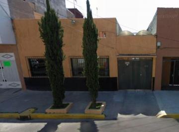 Casa de 4 habitaciones, Venustiano Carranza · Excelente Oportunidad de Inversion.