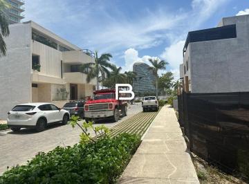 Terreno / Lote · 300m² · Terreno en Puerto Cancún