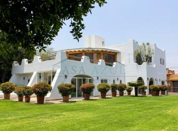 Casa de 6 habitaciones, Cuernavaca · Casa en Venta, Seis Recámaras en Lomas del La Selva.