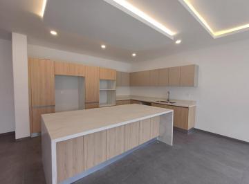 Casa · 226m² · 4 Recámaras · 2 Estacionamientos · Venta Casa Via Cumbres Huayacan Cancun