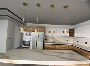 Casa · 190m² · 4 Recámaras · 2 Estacionamientos · Venta Casa Via Cumbres Huayacán Cancún