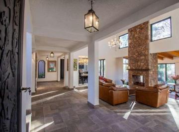 Casa · 368m² · 5 Recámaras · Casa de 510 m² con 5 Recámaras en Venta en Villa de Los Frailes