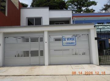 Casa de 3 habitaciones, Coatepec · Nuena 3 Recamaras Fracc. con Vigilancia a Unos m de Bodega Aurrera
