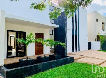 Casa · 362m² · 4 Recámaras · 2 Estacionamientos · Casa Ravena Cabo Norte Mérida Yucatán