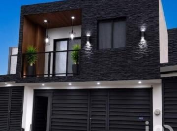 Casa · 120m² · 3 Recámaras · 2 Estacionamientos · Casa Renta Apodaca Nuevo Leon