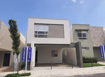 Casa · 128m² · 3 Recámaras · 2 Estacionamientos · Venta de Casa en Saltillo Coahuila Cantabrias Amueblada Oriente