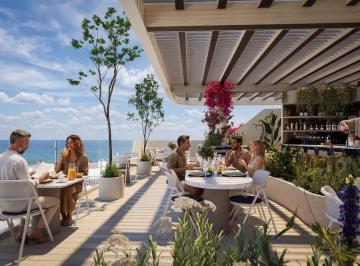Departamento · 85m² · 2 Recámaras · Departamento de Lujo, 2 Recs. con Balcón, Amueblado, Cerca de La 5nta Av y La Playalcón
