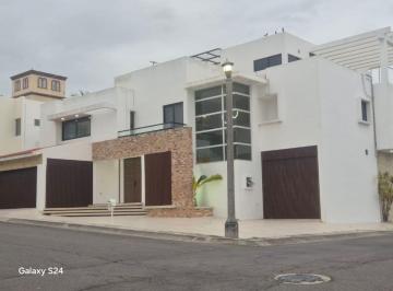 Casa de 4 habitaciones, Alvarado · Casa en Venta Fracc. Lomas Residencial, Riviera Veracruzana.