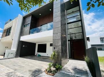 Casa de 4 habitaciones, San Andrés Cholula · Casa en Venta Parque Querétaro, 4 Recámaras, Cluster con Alberca