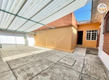 Casa de 3 habitaciones, Coatepec · Casa en Venta, Coatepec Ver. | a Dos Cuadras del Parque, Adaptada Segundo Nivel, 3 Recámaras