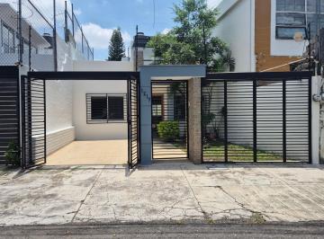 Casa de 3 habitaciones, Guadalajara · Casa en Venta en Chapalita!