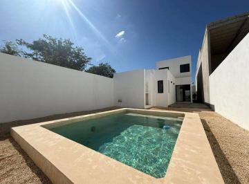 Casa · 280m² · 3 Recámaras · 2 Estacionamientos · Casa Al Norte de Merida 3 Recamaras, Cochera, Piscina, Entrega Inmediata