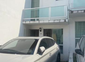 1 · Casa en Venta en Fraccionamiento Teques Aqua, Jojutla, Morelos