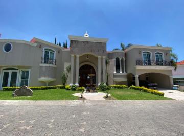 Casa en condominio de 4 habitaciones, Zapopan · Casa en Renta en Lomas del Bosque