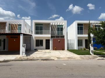 Casa · 225m² · 2 Recámaras · 2 Estacionamientos · Cas en Venta 2 Recamaras Gran Santa Fe Merida Norte (Gvc - 2873)