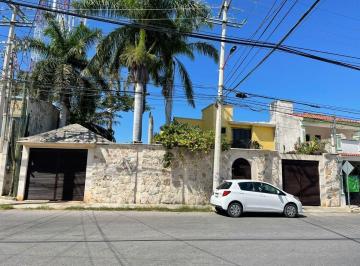Casa · 352m² · 3 Recámaras · 4 Estacionamientos · Casa en Venta en Campeche: Fracc. Belen