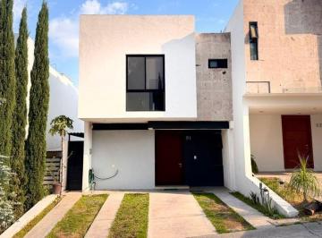 Casa en condominio · 151m² · 3 Recámaras · 2 Estacionamientos · Casa en Renta en Senderos de Monteverde