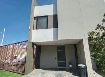 Casa en condominio · 120m² · 3 Recámaras · 2 Estacionamientos · Casa en Venta en Accanta Residencial, Parques de Tesistan, Zapopan