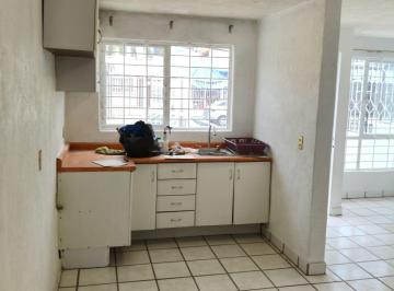 Casa de 2 habitaciones, San Pedro Tlaquepaque · Casa de Una Planta Atras del Iteso, Se Puede Construir Arriba