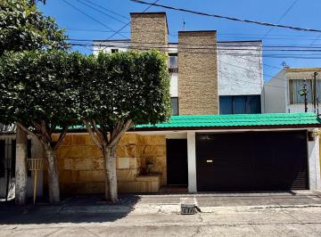 Casa · 150m² · 3 Recámaras · 1 Estacionamiento · Casa en Venta en Fracc Los Pastores. Naucalpan