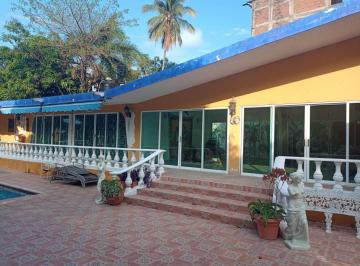 Casa · 480m² · 5 Recámaras · 4 Estacionamientos · Casa en Venta Acapulco ¡Renovar y Habitar o Proyectos Inmobiliarios!