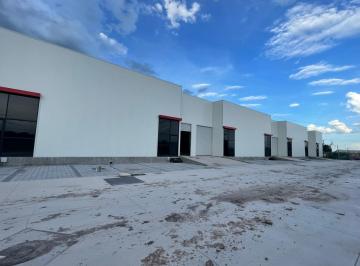 Bodega comercial · 300m² · 4 Estacionamientos · Bodega Industrial en Parque Industrial Querétaro