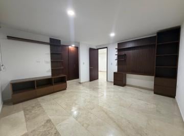 Casa · 440m² · 4 Recámaras · 3 Estacionamientos · Casa en Renta en Lomas de Angelopolis 4 Recamaras con Baño