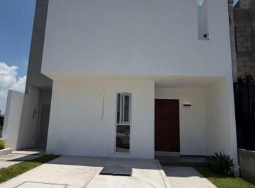 Casa de 3 habitaciones, Corregidora · Estrena Casa en Real del Bosque con Roof