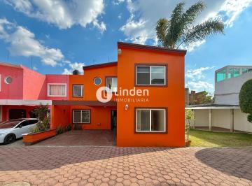 Casa · 138m² · 3 Recámaras · 2 Estacionamientos · Casa en Venta en Zona Granjas Puebla. Cerca de Periférico.