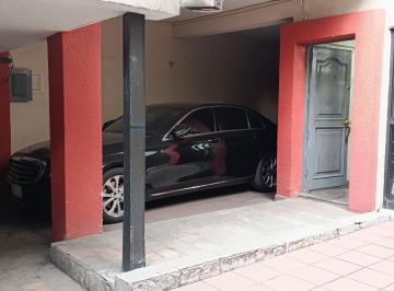 Casa · 400m² · 3 Recámaras · 2 Estacionamientos · Renta Casa con Acabados Finos y Elegantes